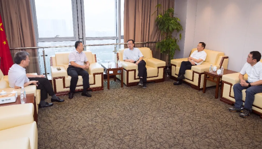 供应链综合商业服务平台迈进浙江第一站 — — 抖圈与温州交运集团战略签约